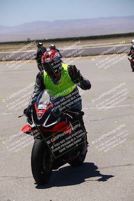 media/May-27-2024-Lets Ride (Mon) [[29979fda6e]]/Around the Pits/